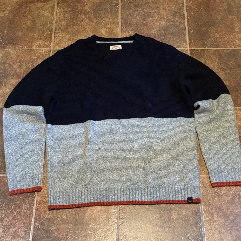 Fat Face Men's Black and Gray Crewneck Sweater